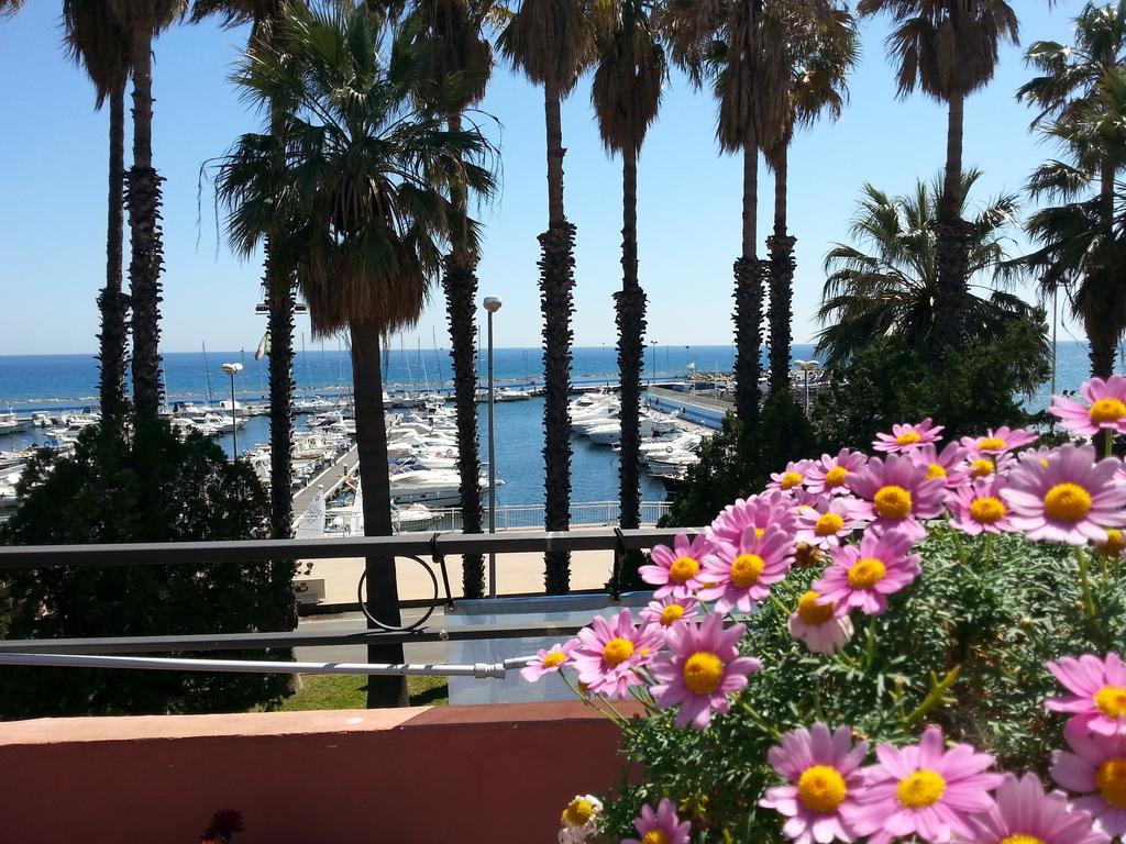 Vela Bianca H & R Hotel Diano Marina Exterior photo