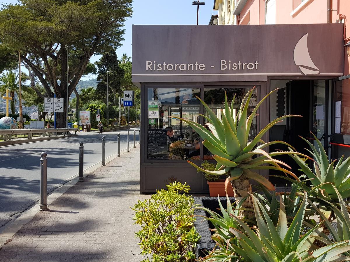Vela Bianca H & R Hotel Diano Marina Exterior photo